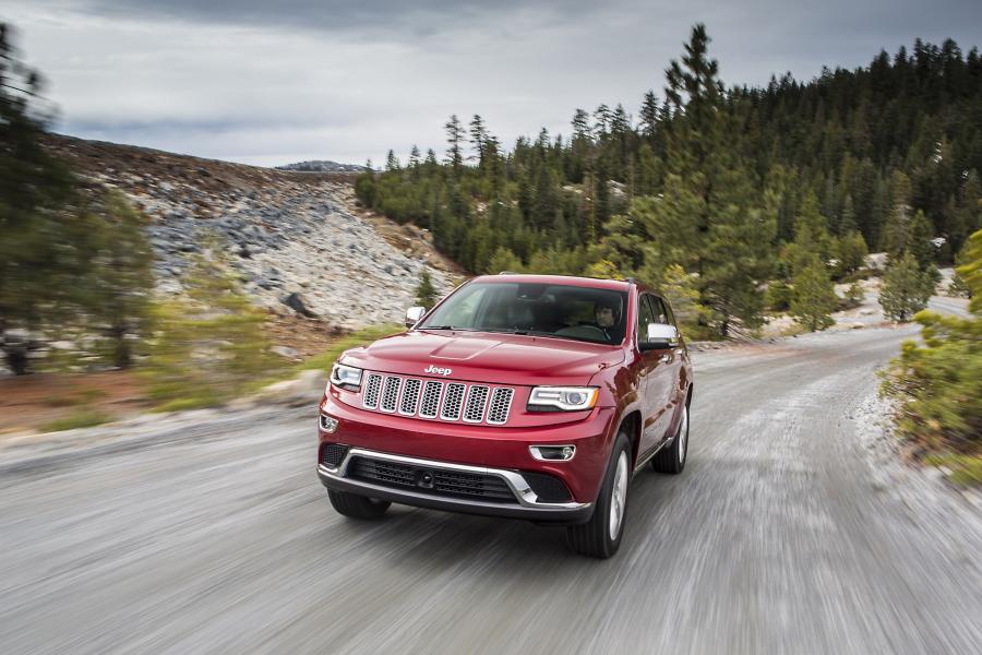  Jeep Grand Cherokee Summit 2014 года  (фото 26 из 61)